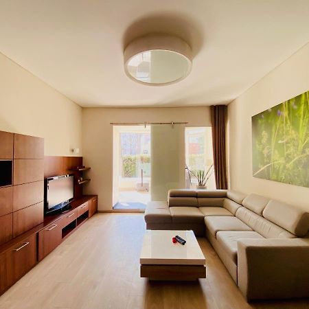 Great Flat With Terrace In Oldtown-Prime Rentals Kaunas Extérieur photo