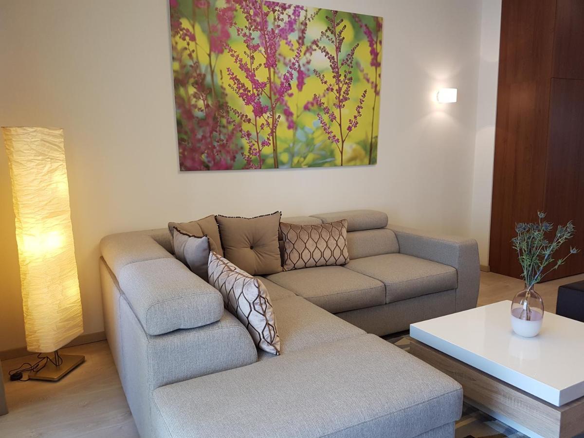 Great Flat With Terrace In Oldtown-Prime Rentals Kaunas Extérieur photo